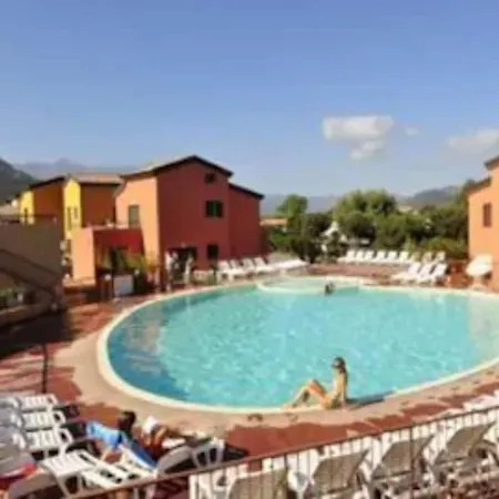 Les Terrasses De Lozari