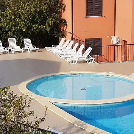 Les Terrasses De Lozari Hotel *